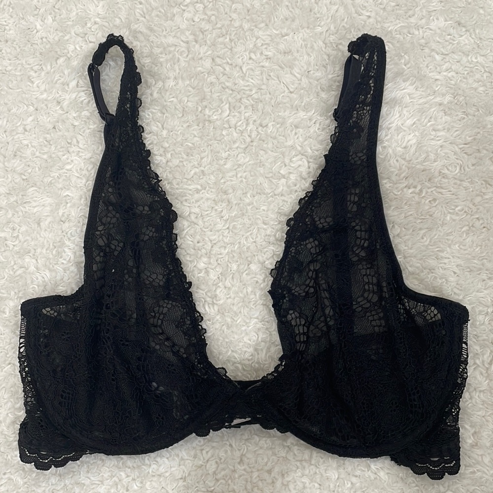Free People Lace Plunge Underwire Bra Sz 32D NWOT‼️